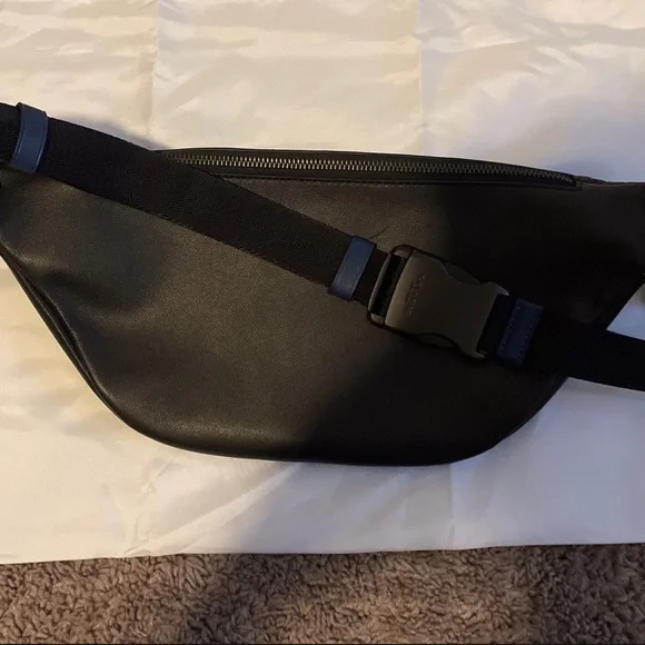 Authentic coach belt bag/shoulder bag